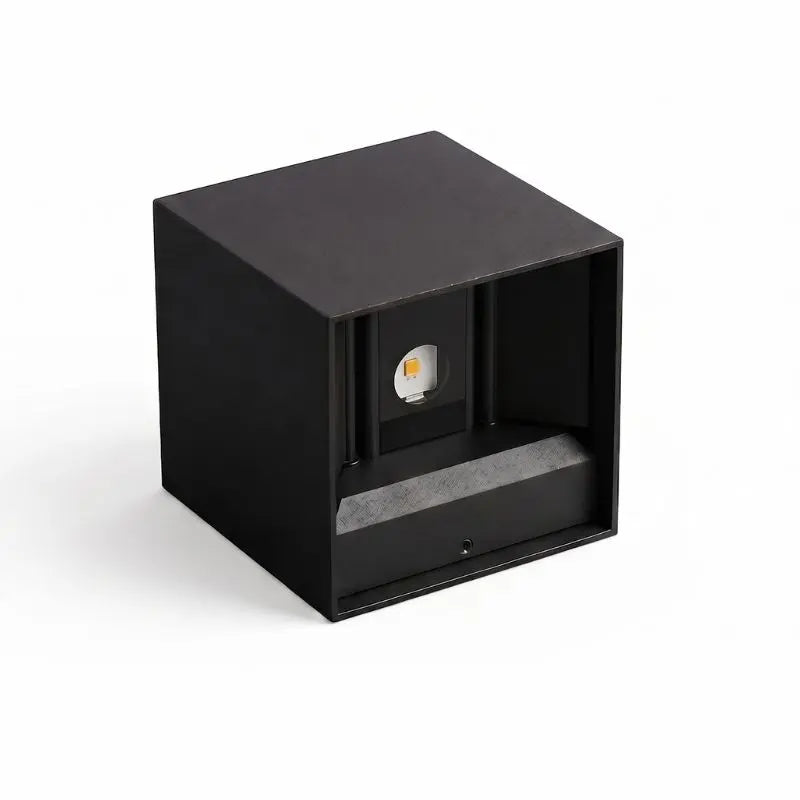 Luminaria Cubo Negro 6W 3K Cálido Haz De Luz Ajustable 120V IP65 Uso Exterior