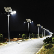 Luminaria Suburbana Solar 40W Con Panel Independiente y Batería De Respaldo. - Wattko